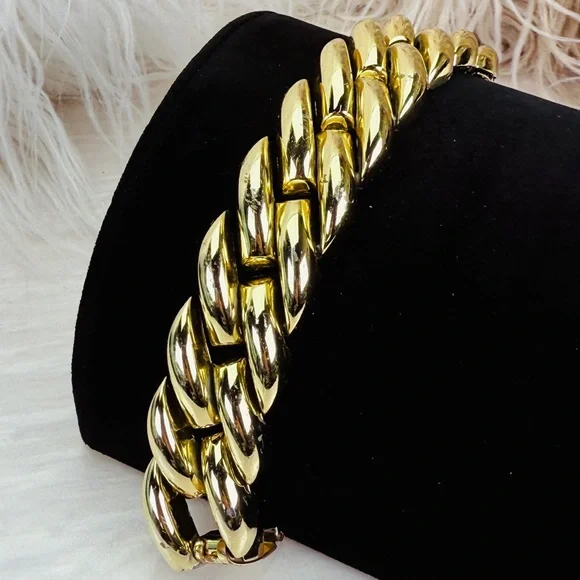 Vintage 80s weighted goldtone wideband bracelet - Picture 4 of 12